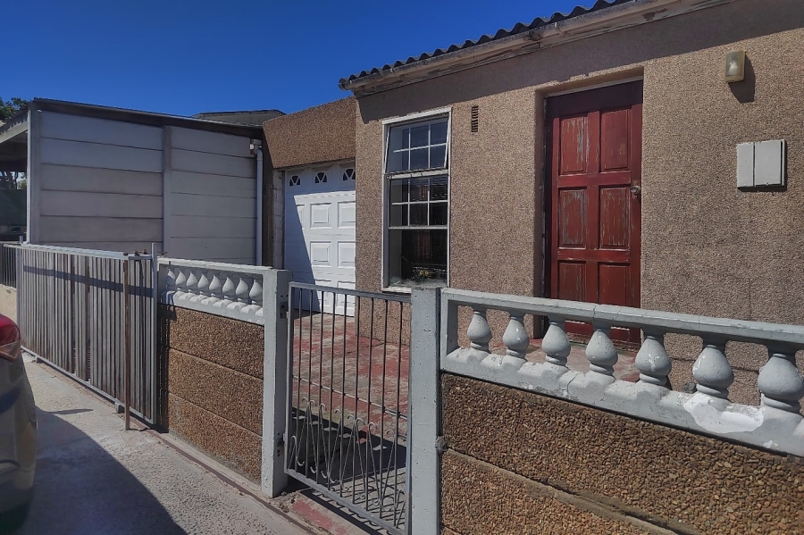 4 Bedroom Property for Sale in Tafelsig Western Cape